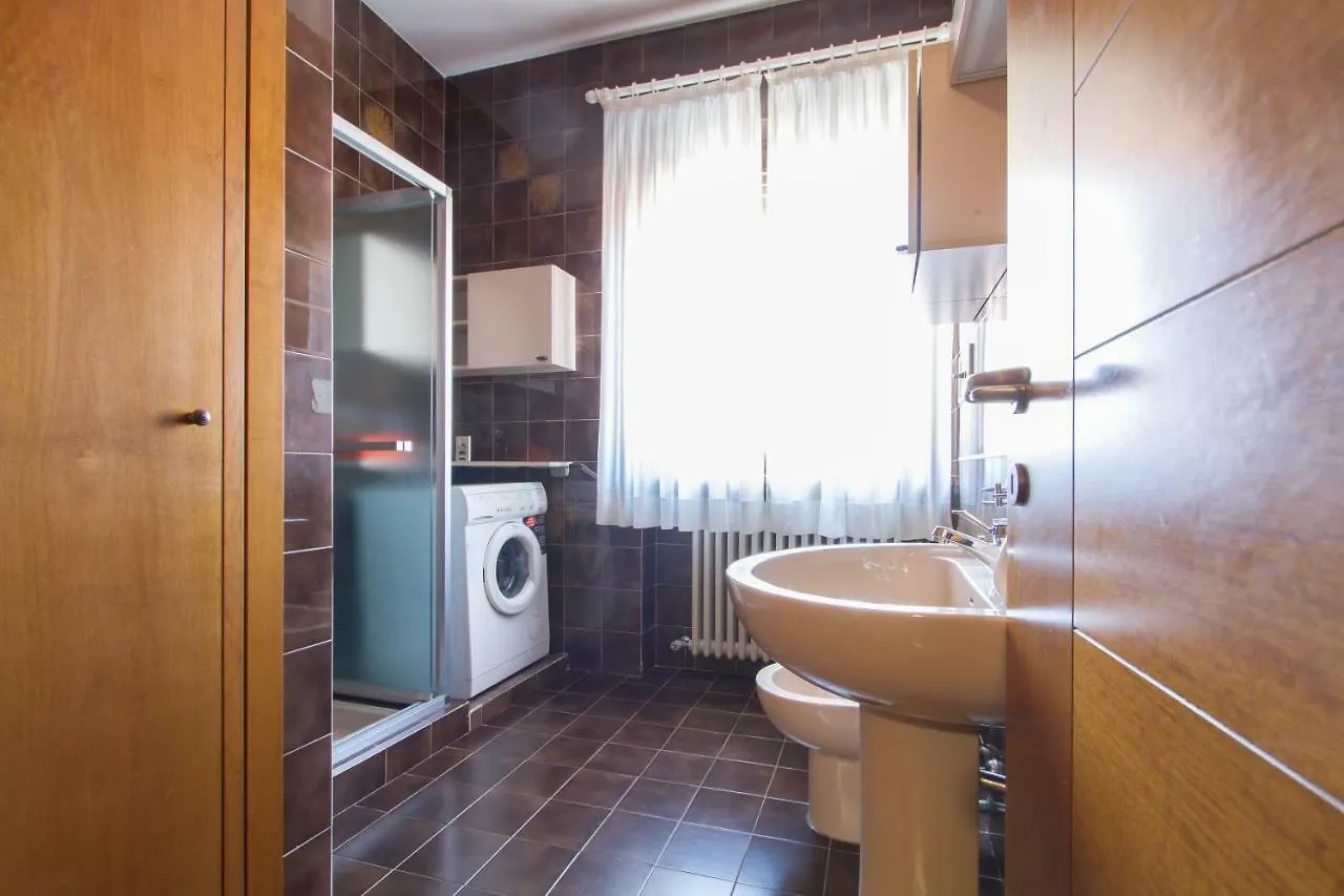 Appartamento Ampio E Indipendente Con Vista Giardino Paderno d'Adda Apartment