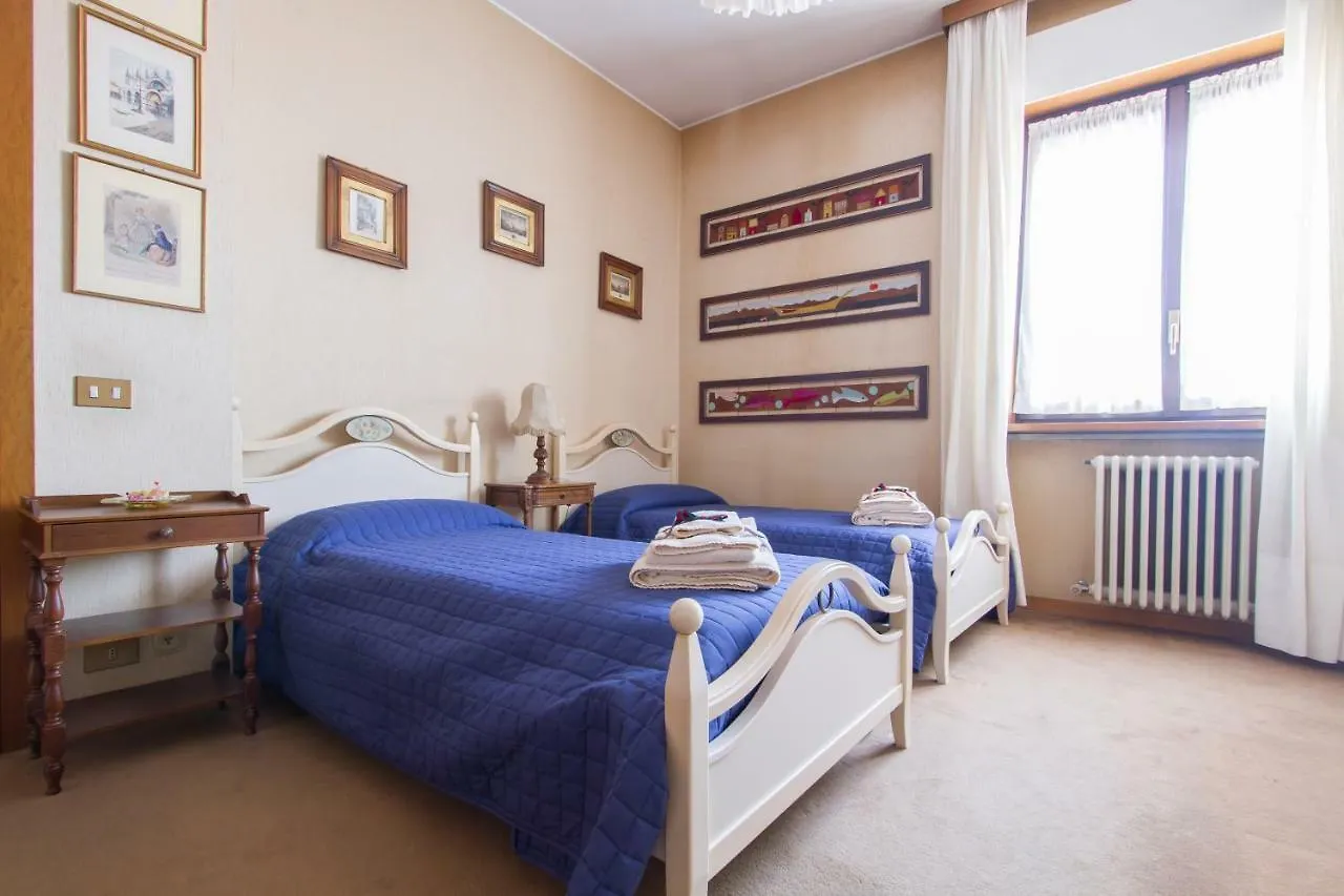 Apartment Appartamento Ampio E Indipendente Con Vista Giardino Paderno d'Adda