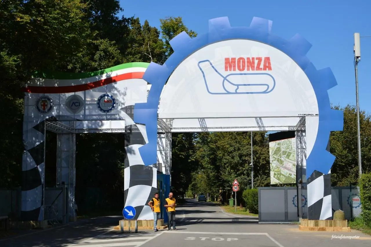 Appartamento Ampio E Indipendente Con Vista Giardino Paderno d'Adda